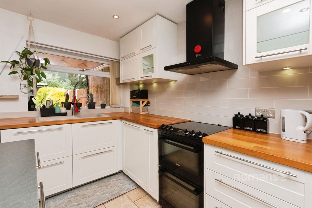 Property photo 2 of 17 Pbox-Img.Jpg