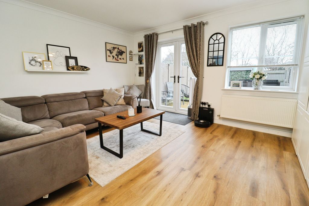 Property photo 3 of 15