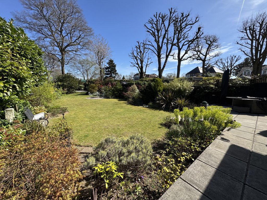 Property photo 2 of 35 Garden