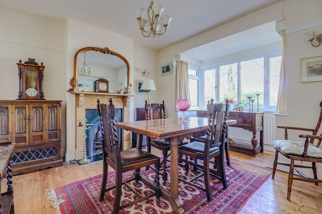 Property photo 3 of 30