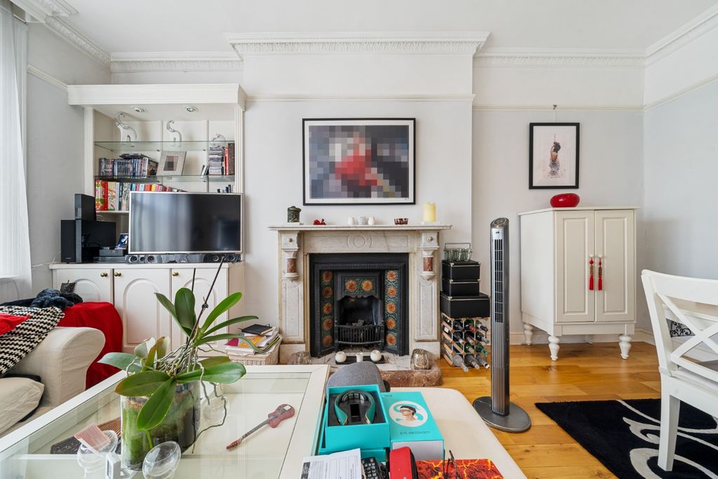 Property photo 2 of 9 4800023