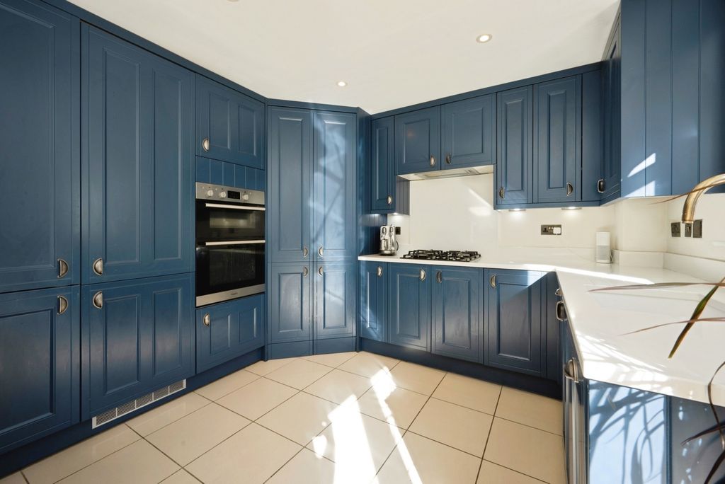 Property photo 2 of 21 Kitchen/Diner