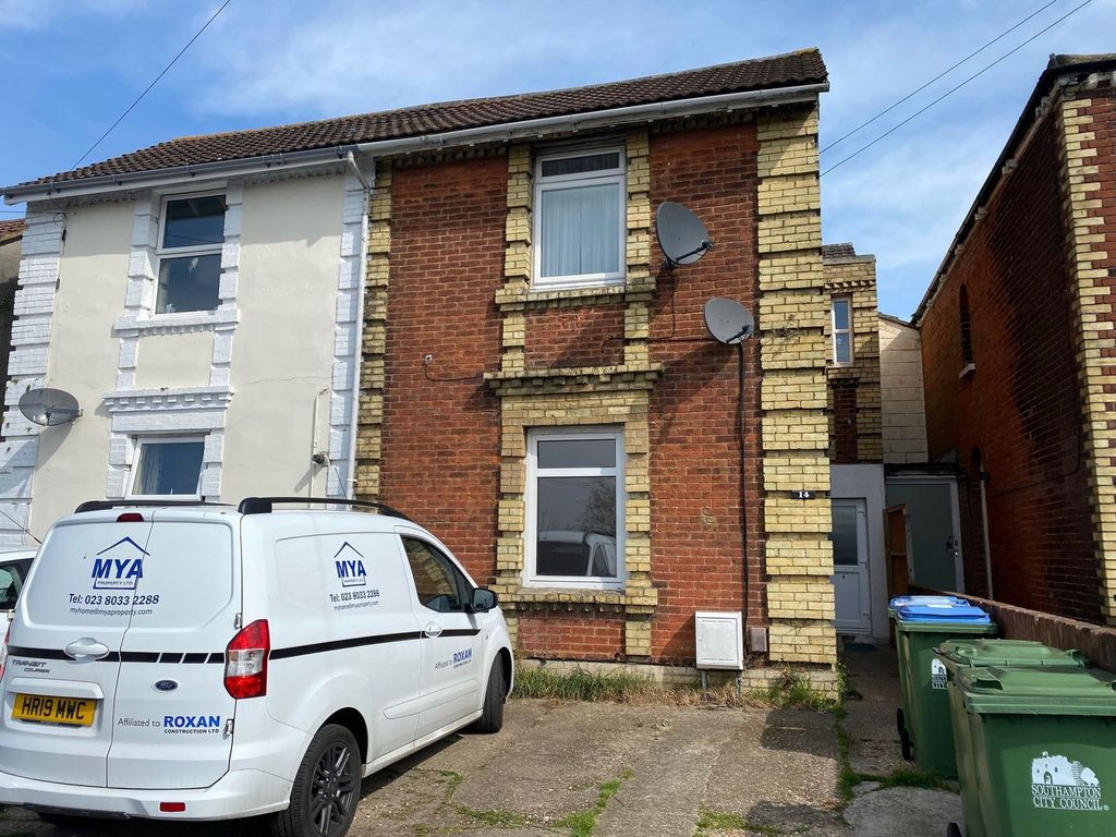 Property photo 1 of 8