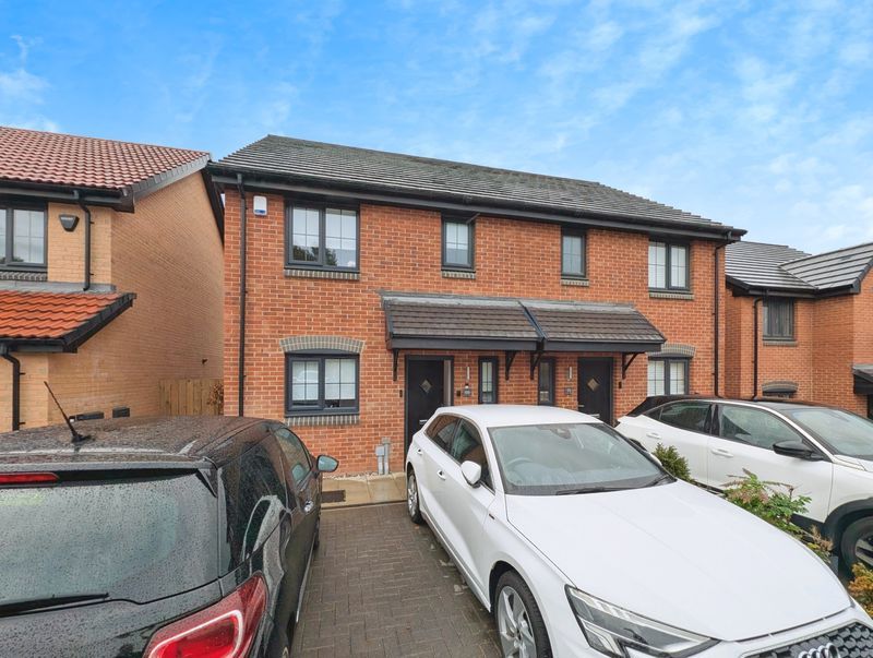 Property photo 1 of 13 Photo 7