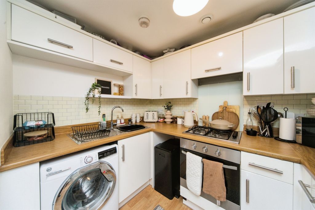 Property photo 2 of 16
