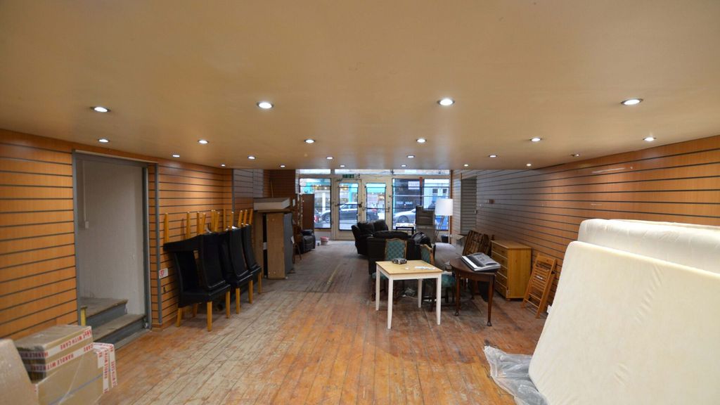 Property photo 2 of 5 13-Lochrin-Place-Edinburgh-Class-3-Restaurant-04