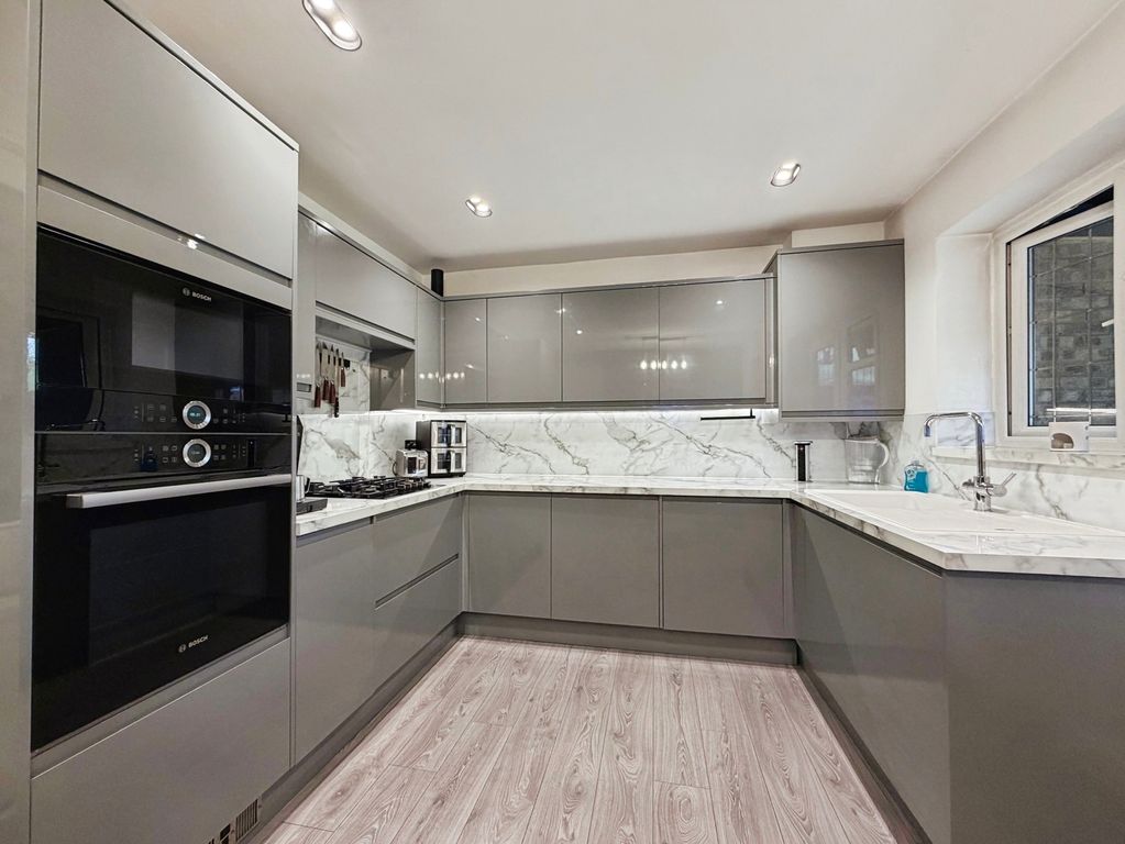 Property photo 2 of 14 Pbox-Img.Jpg