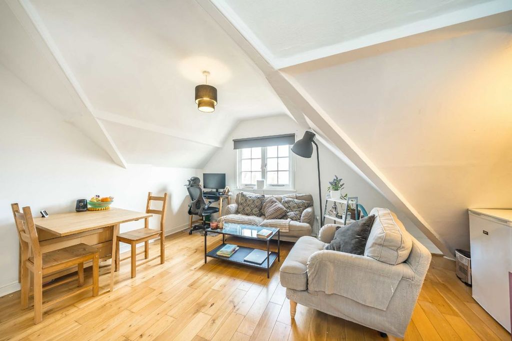 Property photo 2 of 5