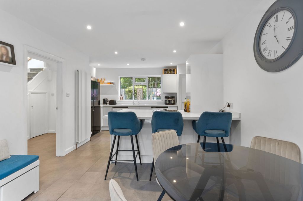 Property photo 1 of 26