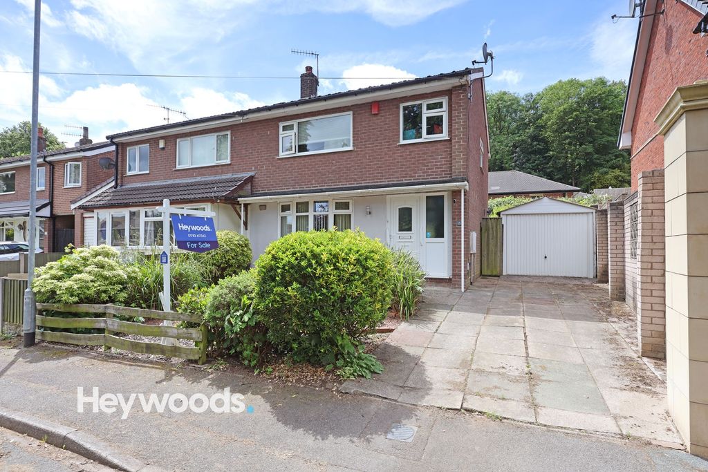 Property photo 1 of 28