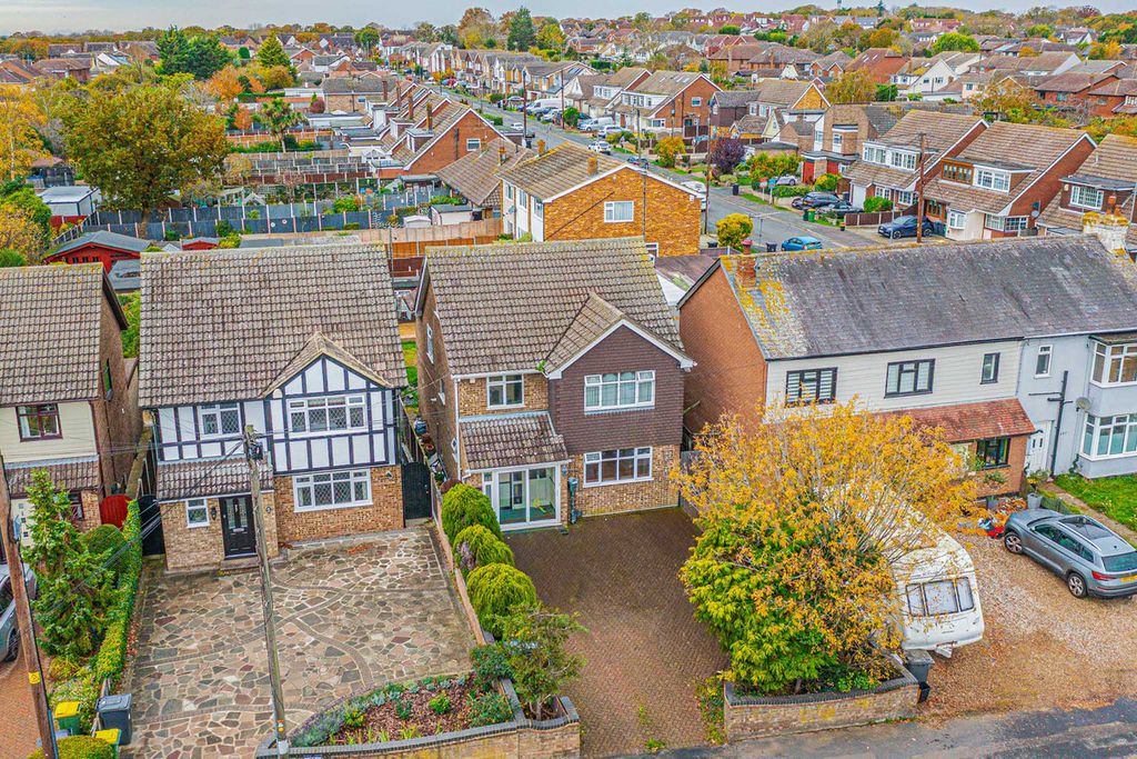 Property photo 1 of 41