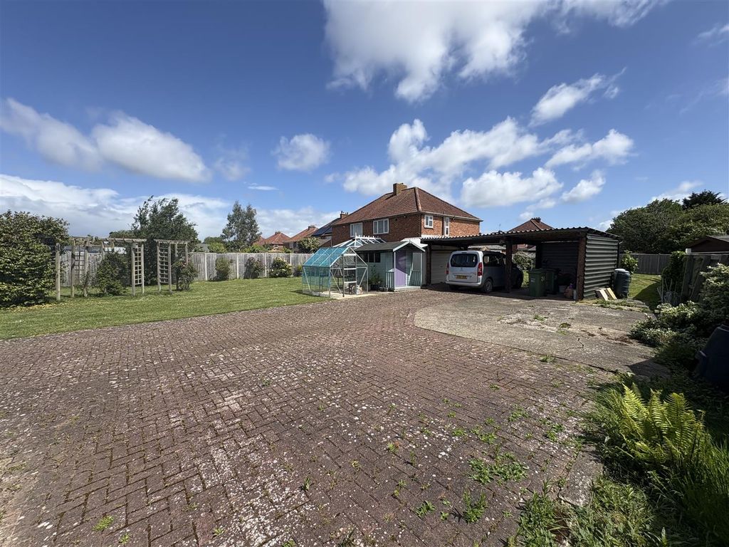 Additional image 14 of 4 bed semi-detached house for saleLinden Close, Bridgwater TA6