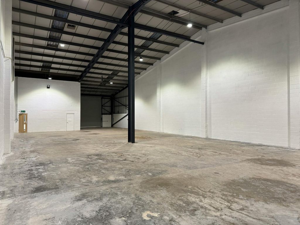 Property photo 3 of 5 Warehouse