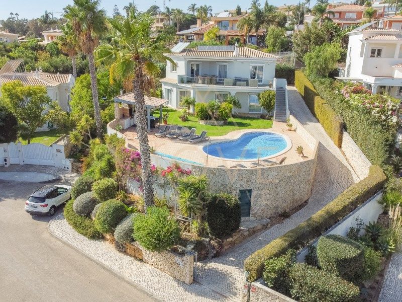 Property photo 1 of 33