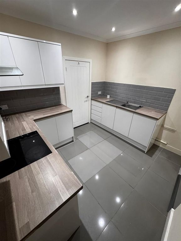 Additional image 14 of 3 bed semi-detached house to rentTon Row Ton Pentre Pentre, Pentre CF41