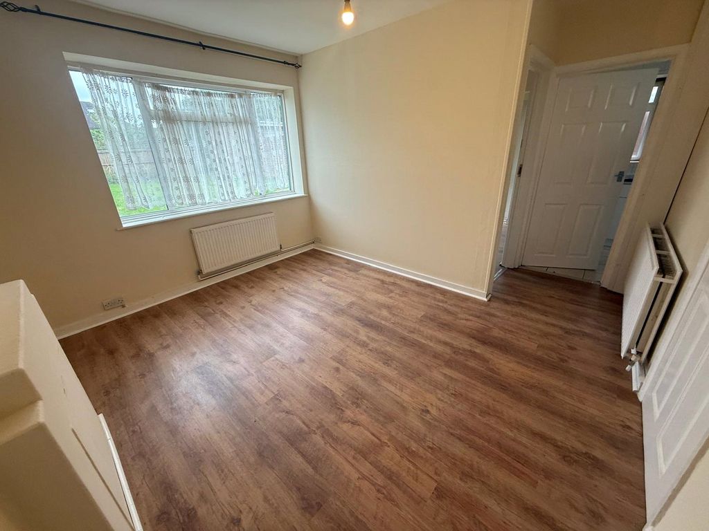 Property photo 2 of 12 Picture No. 03