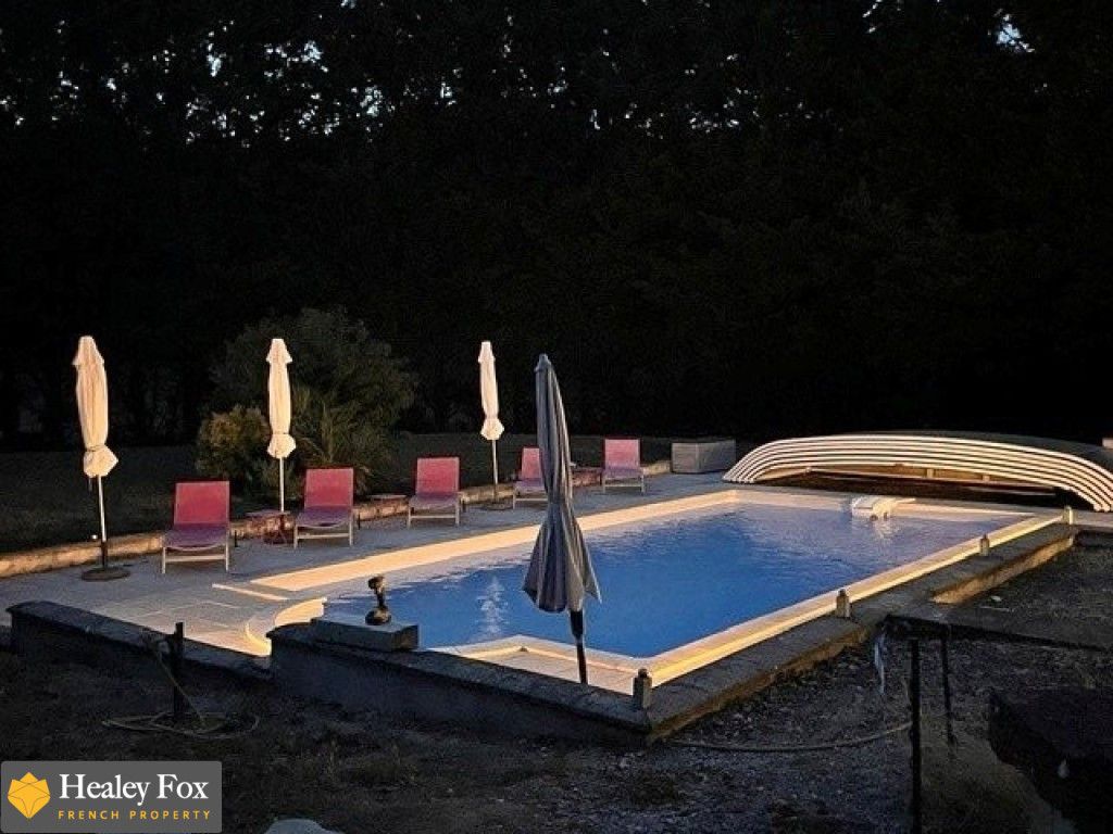 Property photo 3 of 65 1._Maison_Avec_Gtes_Et_Piscine__Vendre_3_6A705B5B88F24