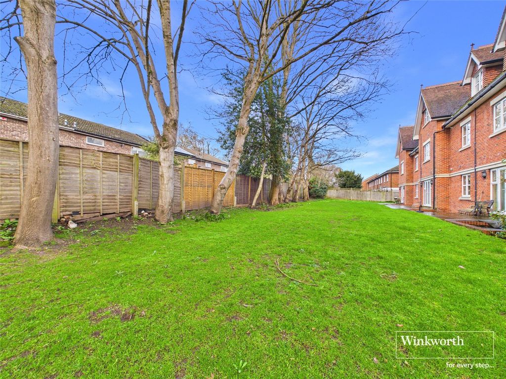 Property photo 3 of 16 Picture No. 14