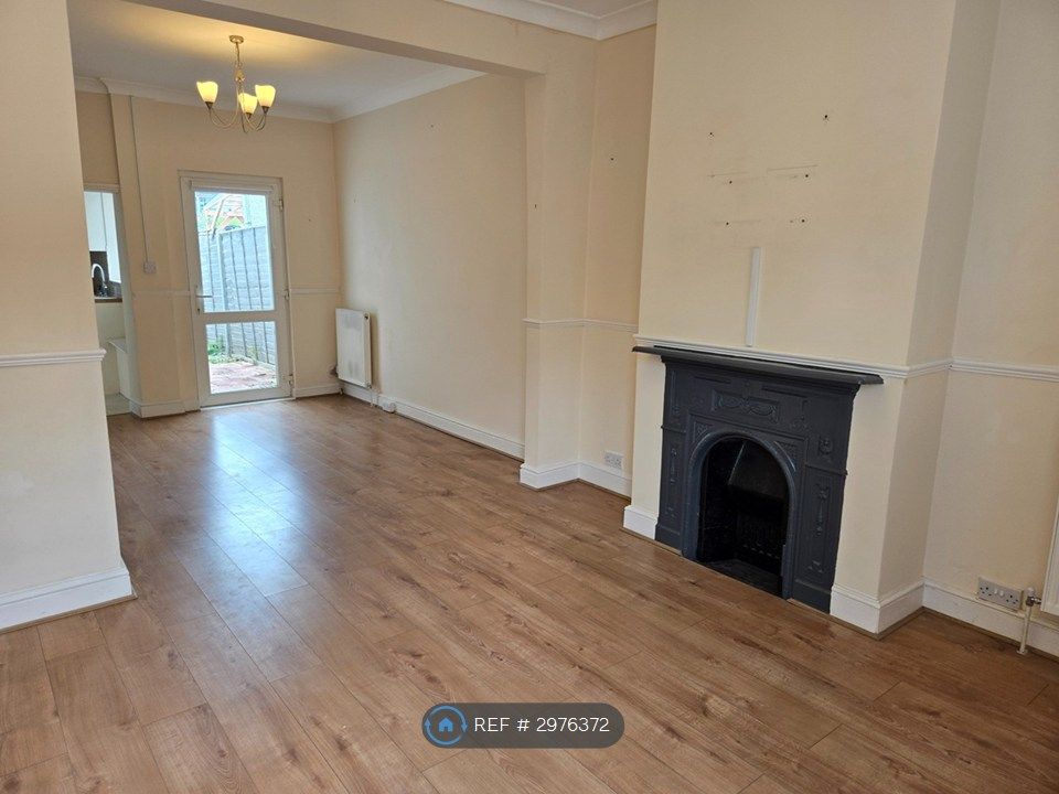 Property photo 2 of 10 Lounge Dining Area