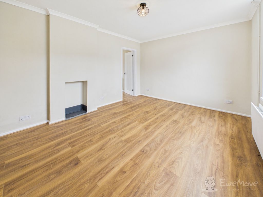 Property photo 2 of 15 Living Room
