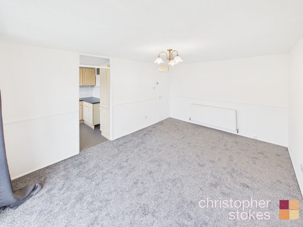 Property photo 2 of 8 5063131