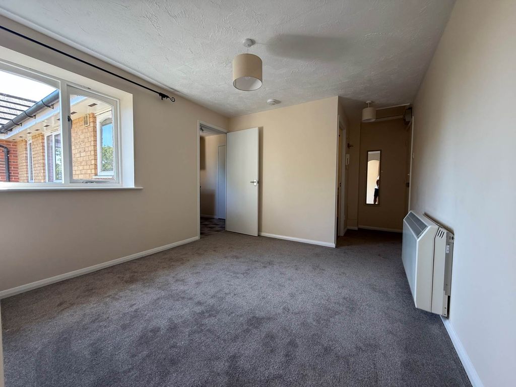 Property photo 3 of 8