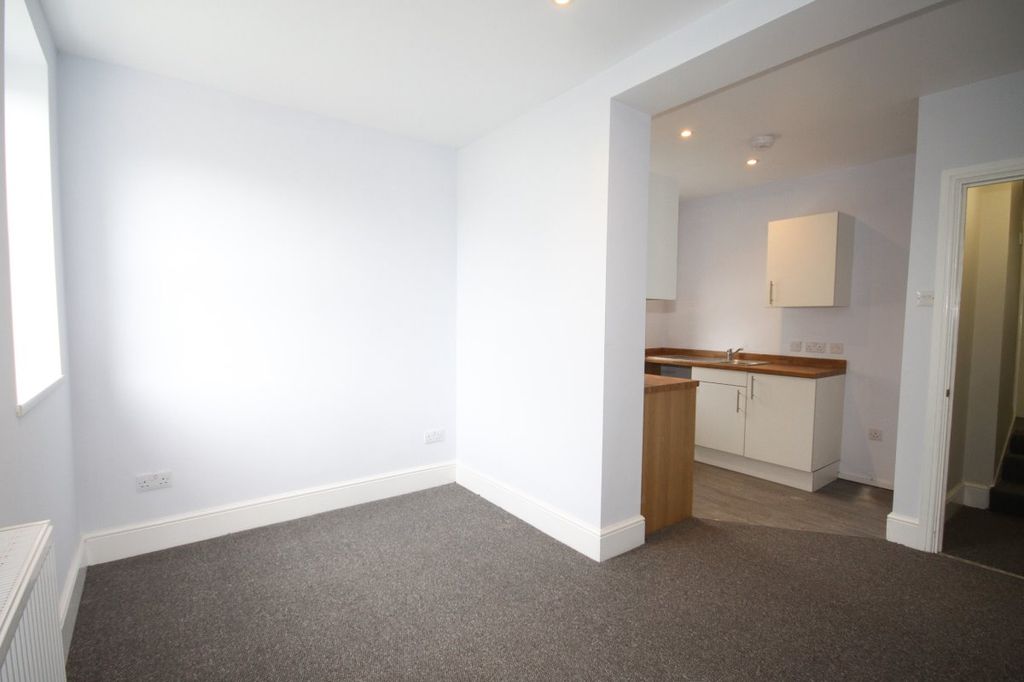 Property photo 3 of 11 Dining Room