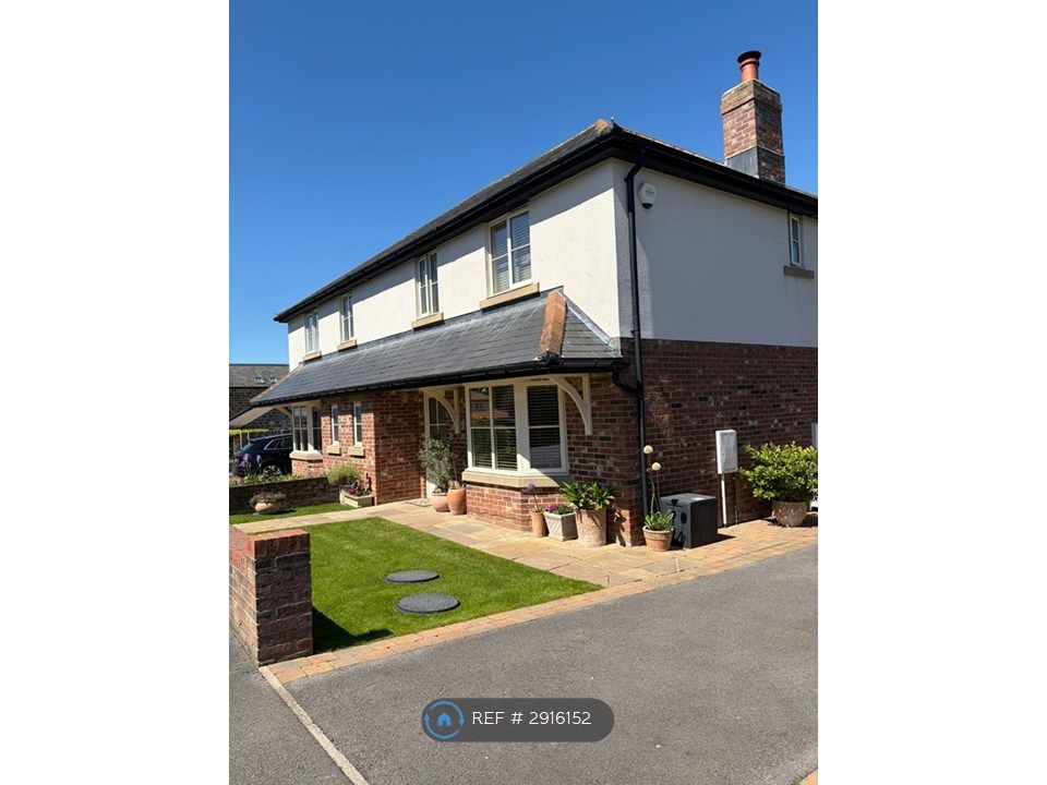 Property photo 2 of 33