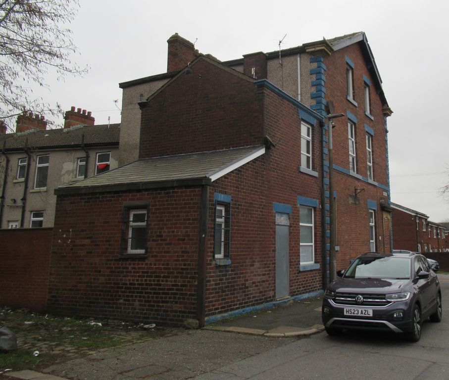 Property photo 2 of 5