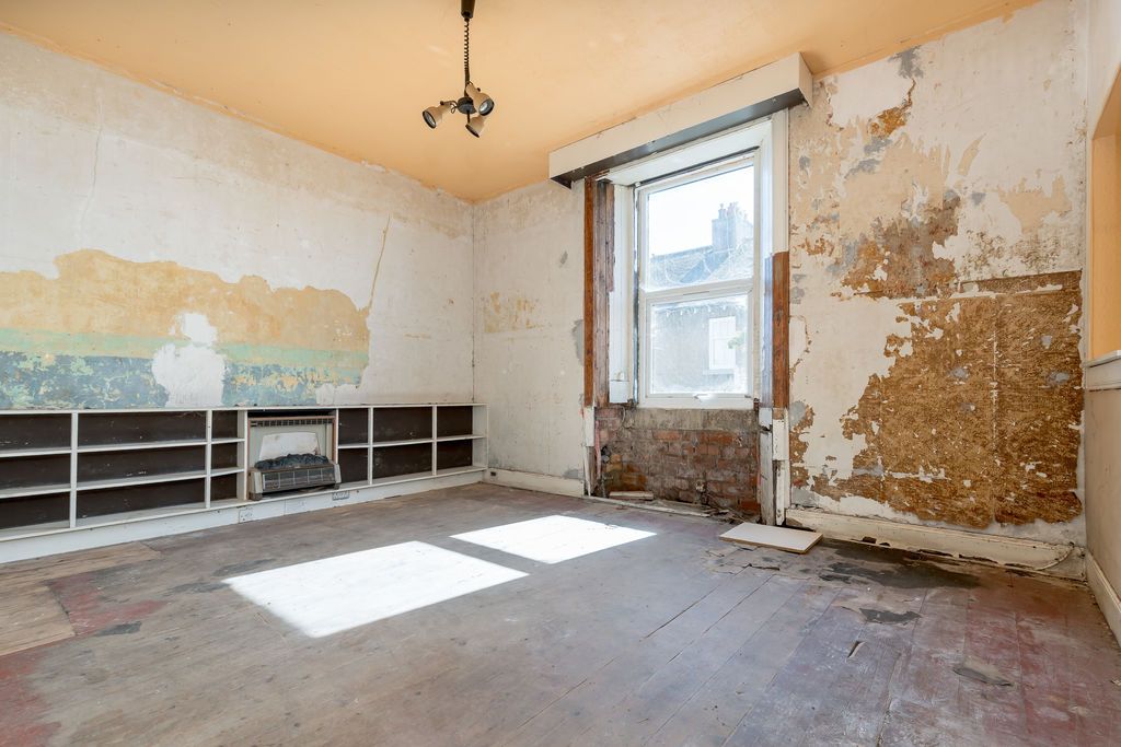 Property photo 3 of 14 Photo 5