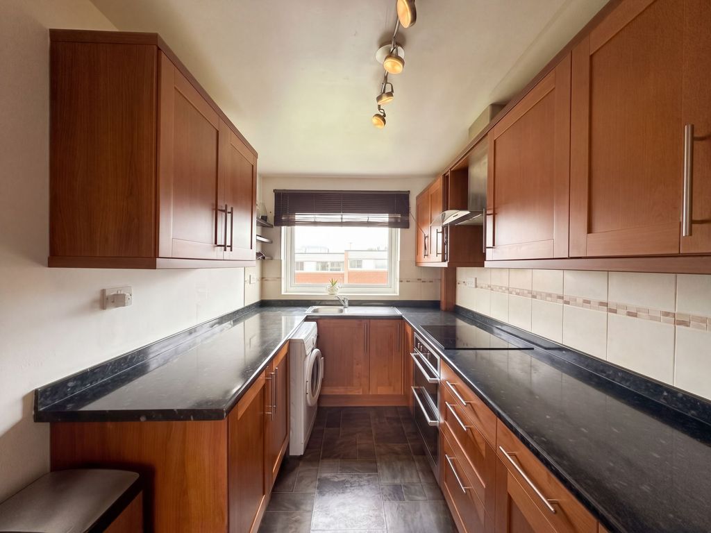 Property photo 1 of 6 Kitchen