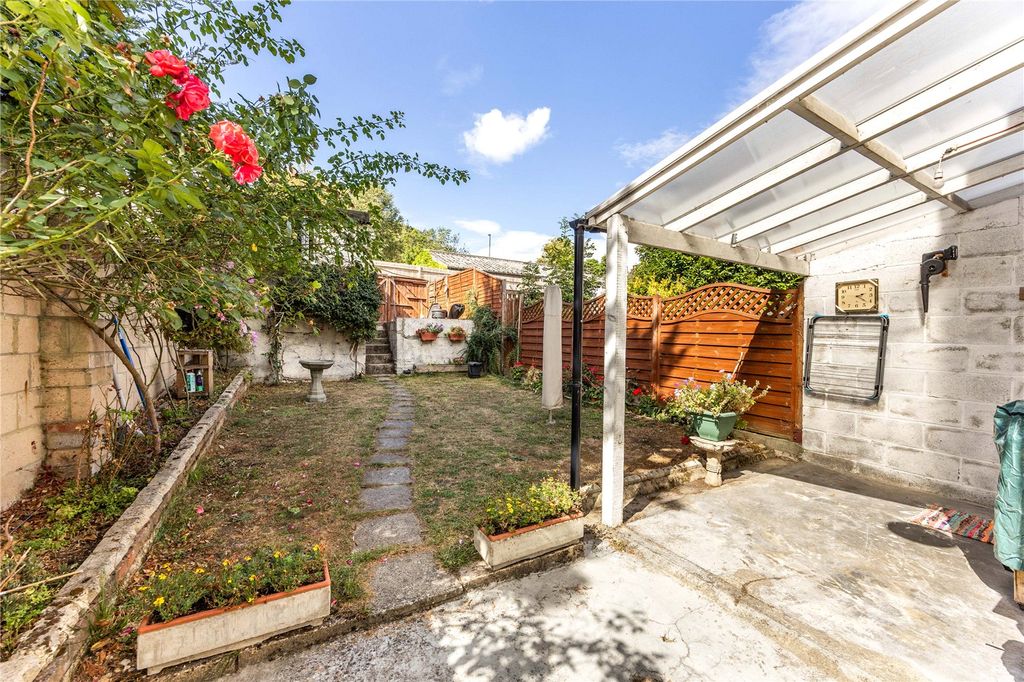 Property photo 2 of 12 Picture No. 10