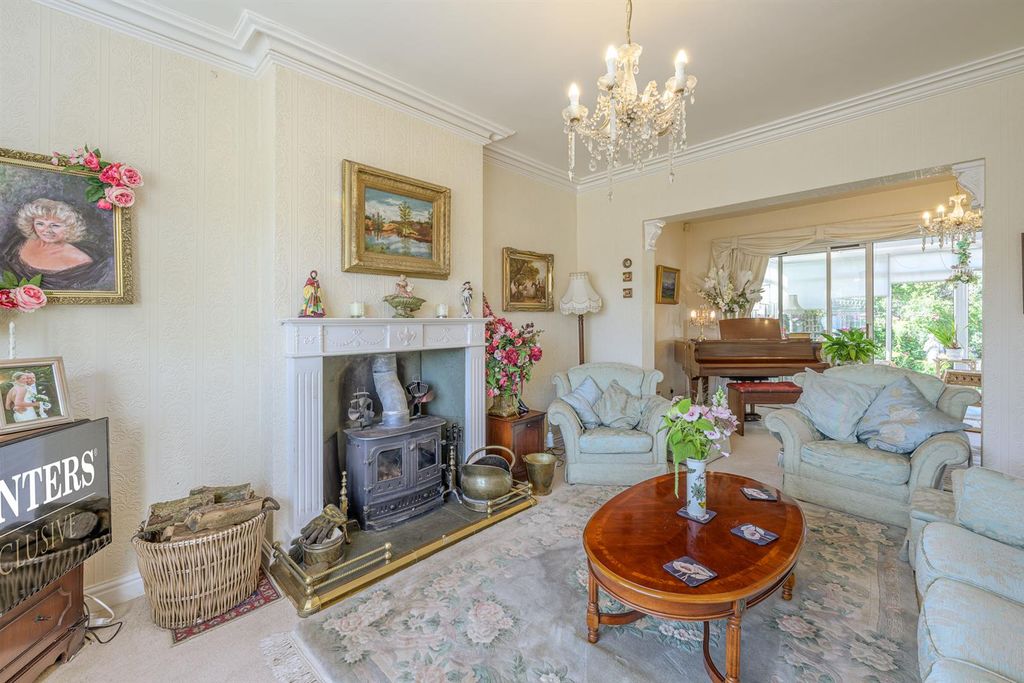 Property photo 3 of 39