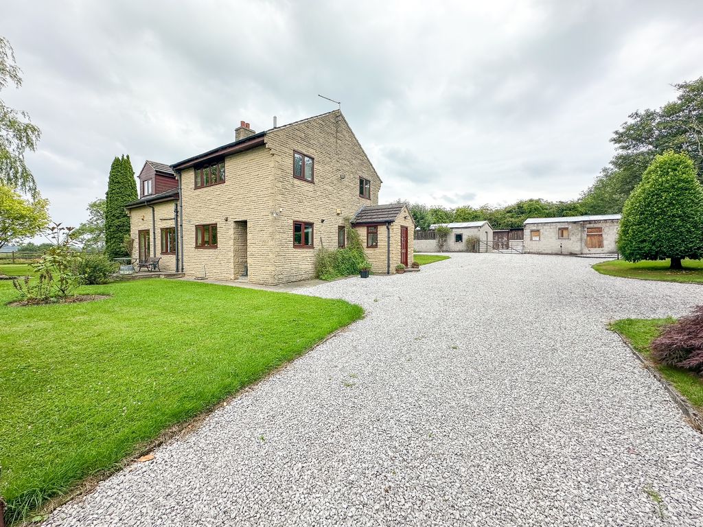 Property photo 2 of 51