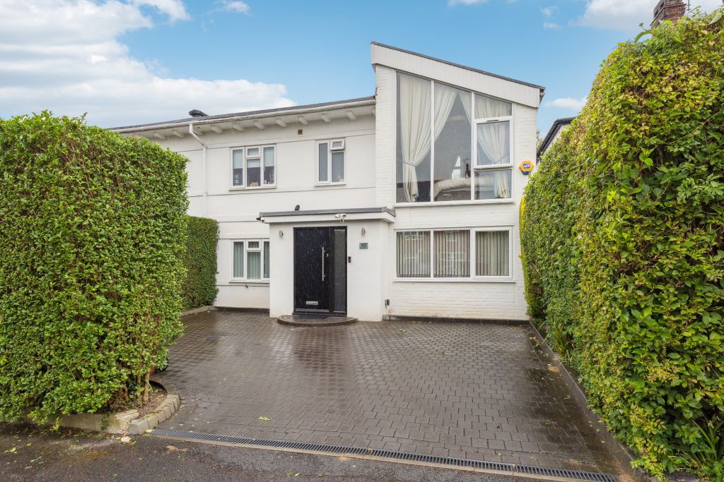 Property photo 1 of 18