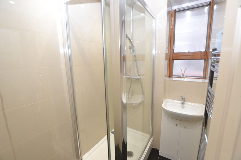 Property photo 3 of 6 Shower Room