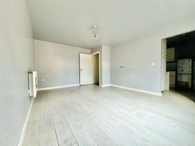 Property photo 3 of 13 Picture No. 11