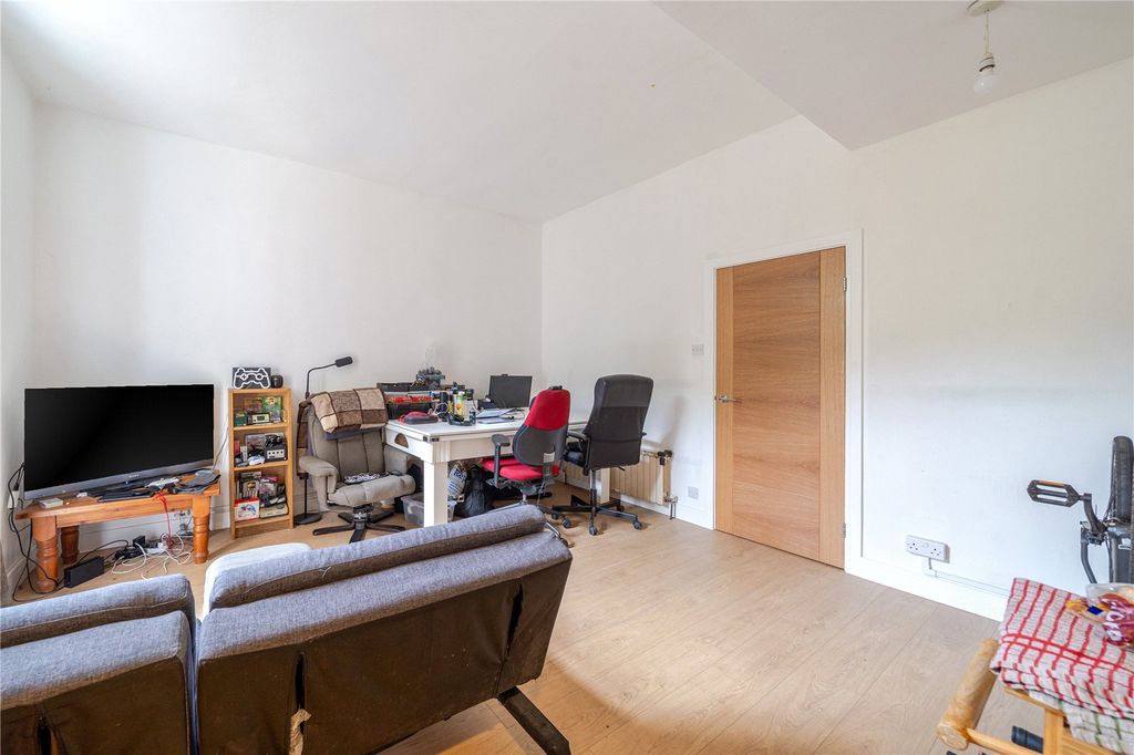 Property photo 2 of 11 Picture No. 05