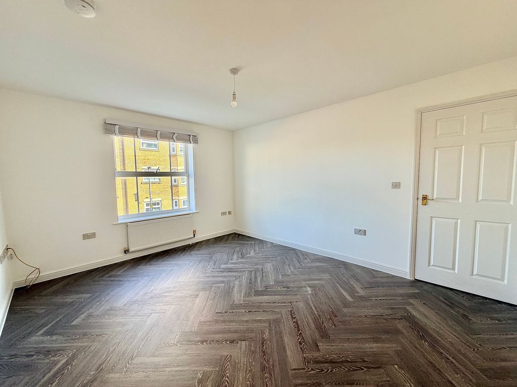 Property photo 3 of 7 Lounge View 2