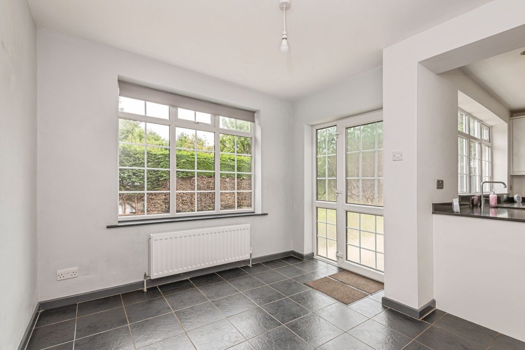 Additional image 13 of 4 bed detached house for saleWoodhall Park Grove, Pudsey LS28