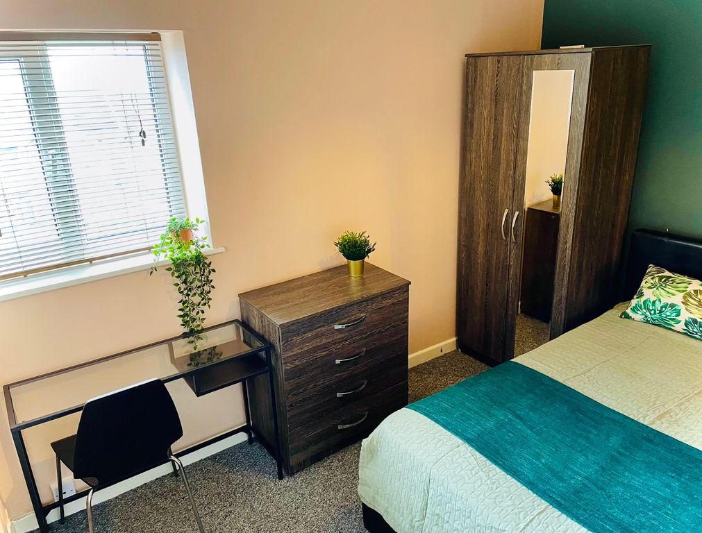 Property photo 3 of 3