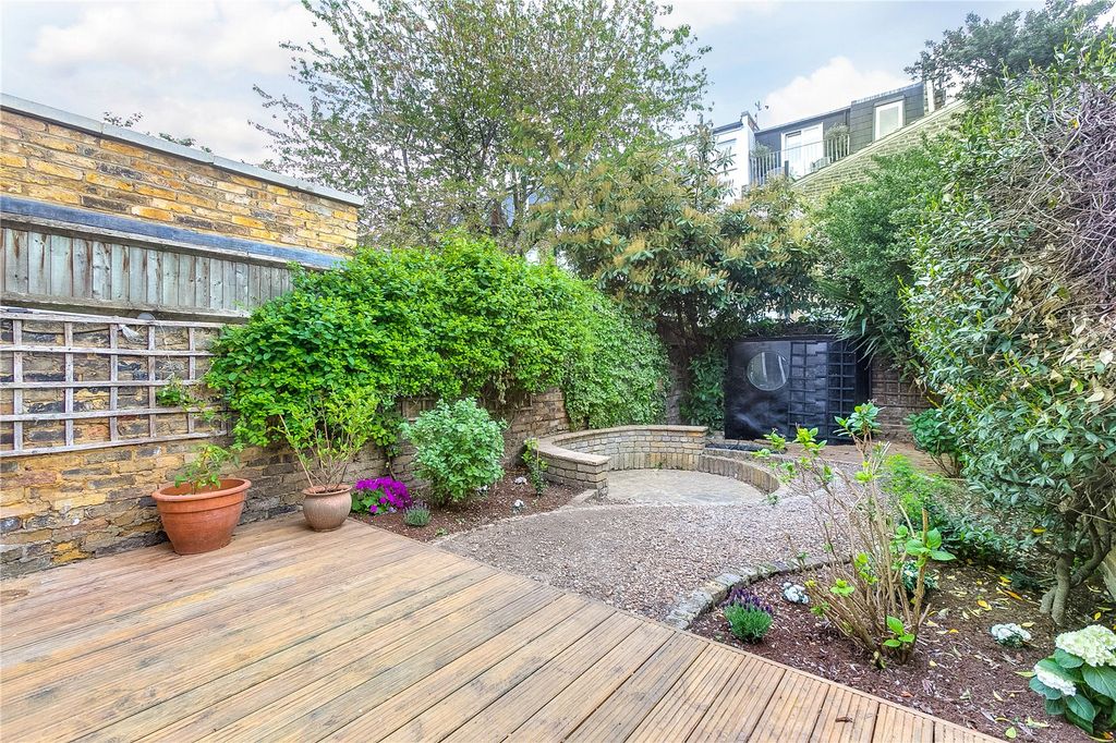 Property photo 3 of 9
