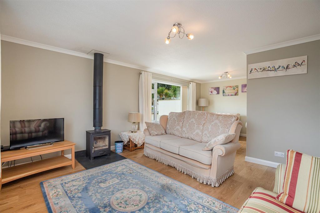 Property photo 3 of 15 5.Jpg