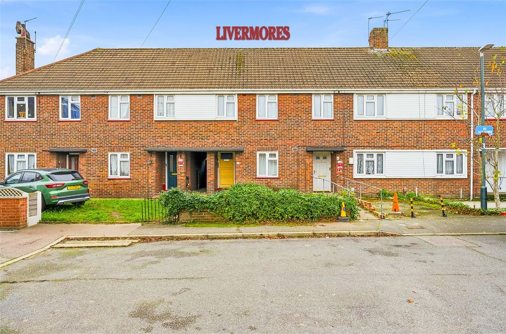 Property photo 1 of 14 Front