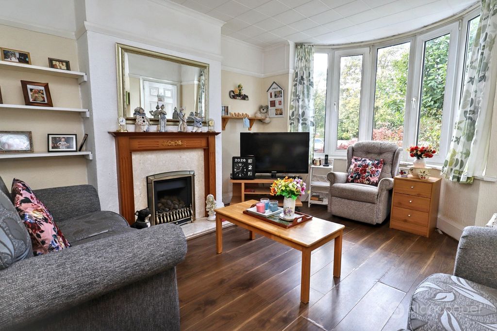Property photo 2 of 19 5502093