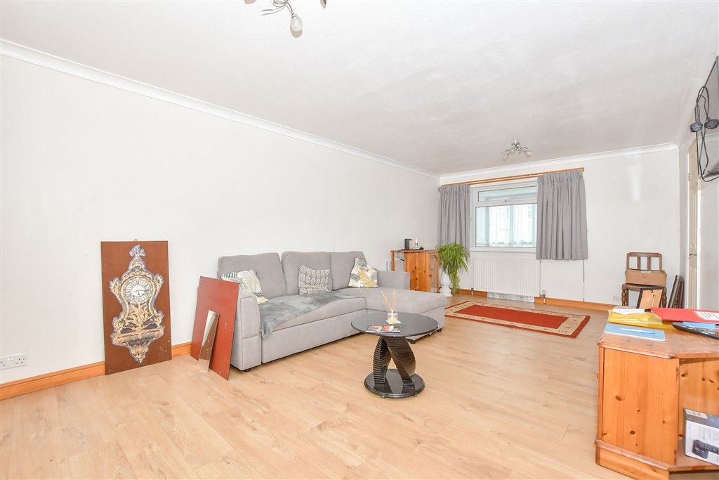 Property photo 3 of 18 Lounge/Diner