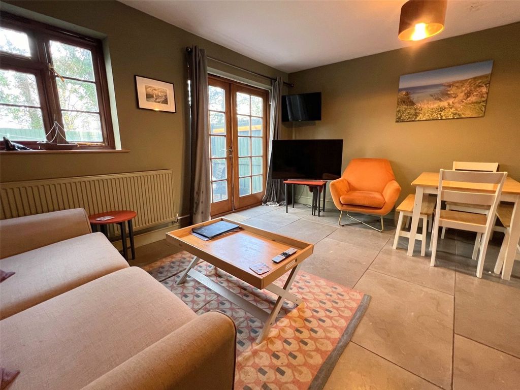 Property photo 2 of 14 Picture No. 05