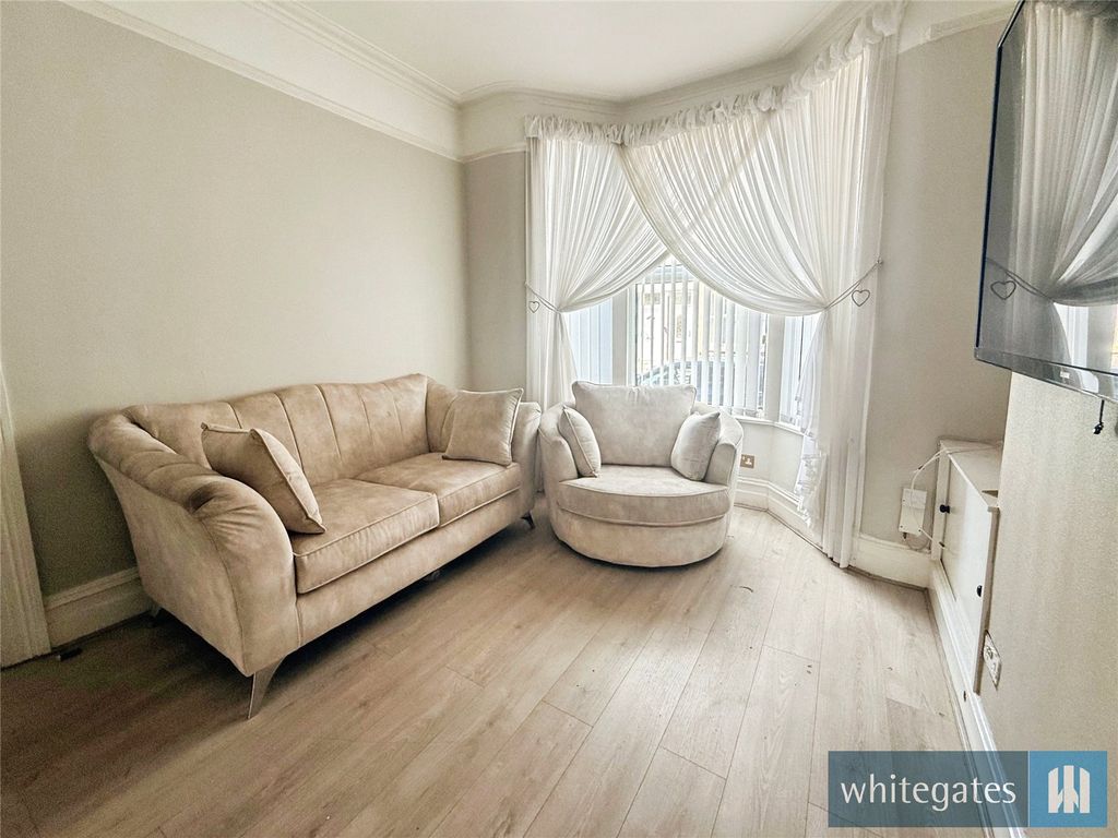 Property photo 2 of 15 Picture No. 14