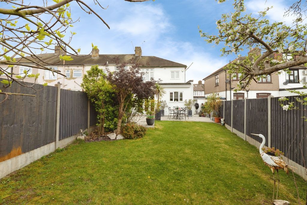 Property photo 2 of 21