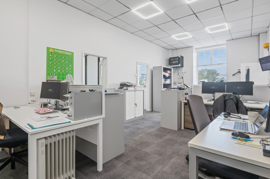 Property photo 2 of 9 Photo 4